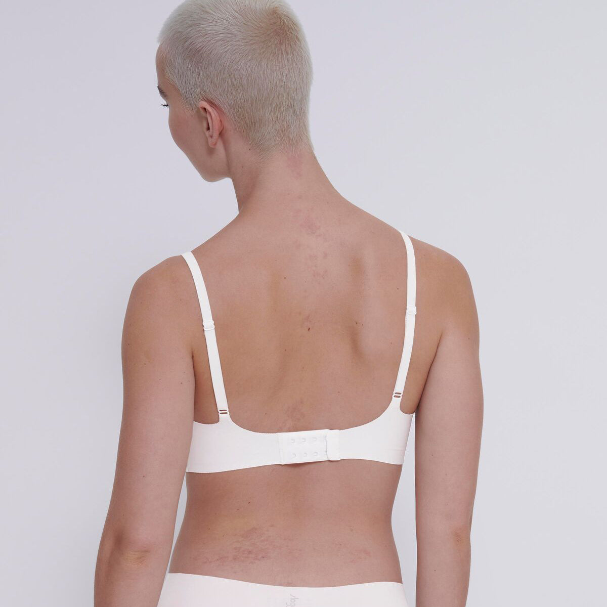 Sloggi Zero Feel 2.0 Ultra BH uden bøjle, natural - 10217766 - 00GZ - Silk White