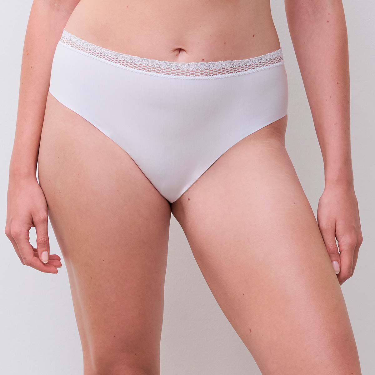 Chantelle Cozy Chic midi trusse, hvid - C17OA3 - 010 - White