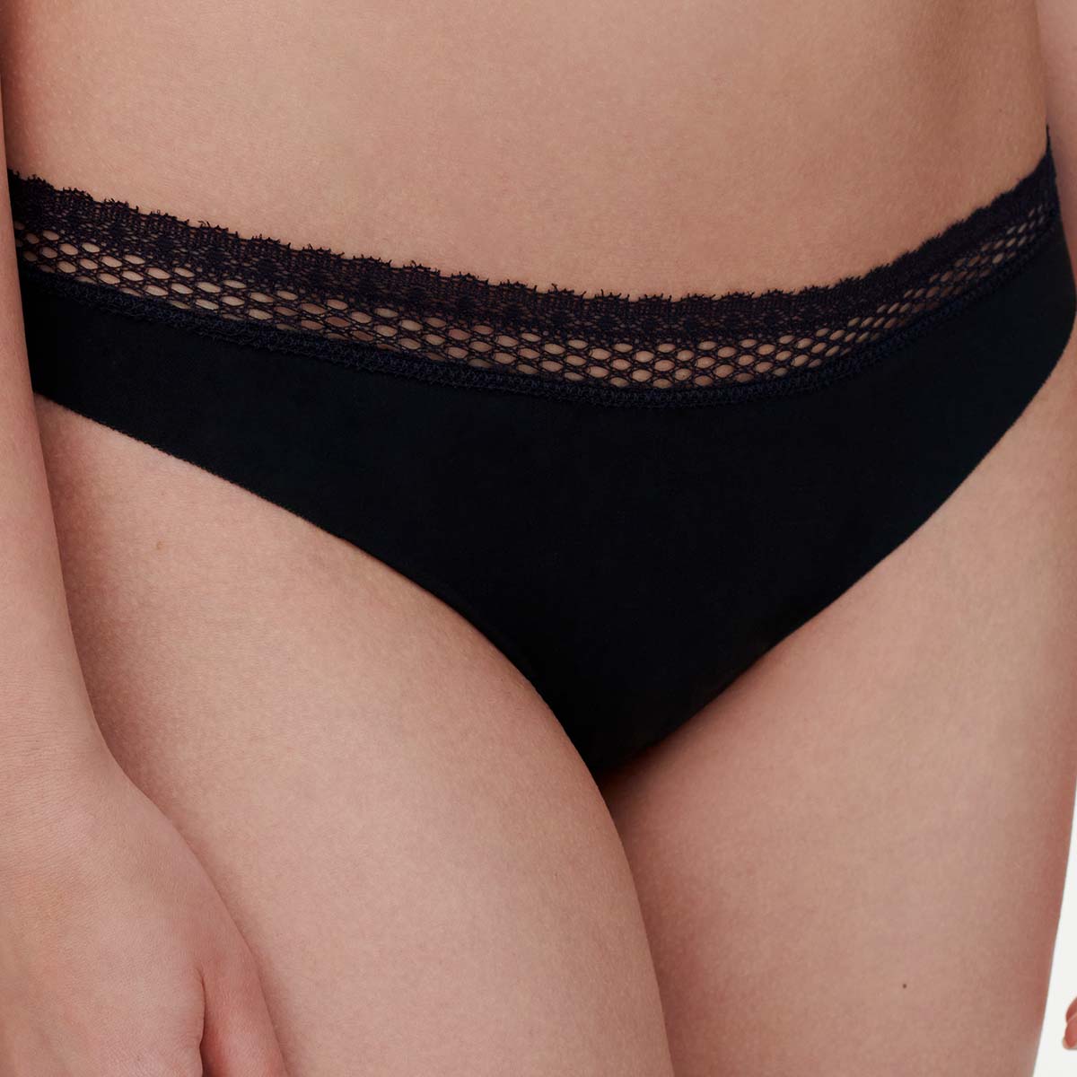 Chantelle Cozy Chic tanga trusse, sort - C17OG0 - 011 - Black
