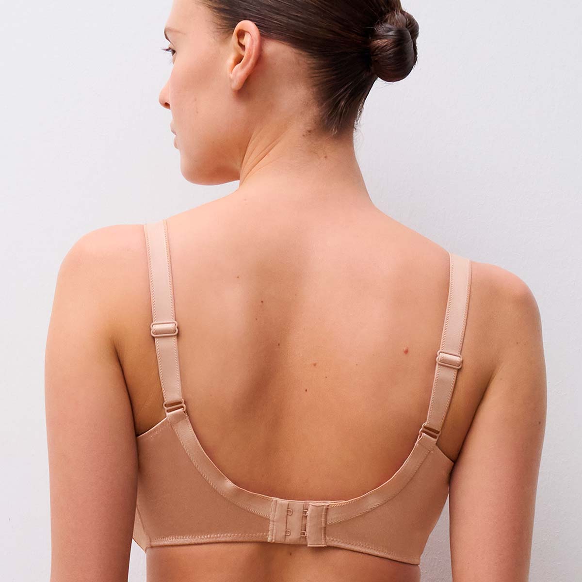 Chantelle Hedona BH med bøjle, nude - C20310 - 012 - Nude Nutmeg