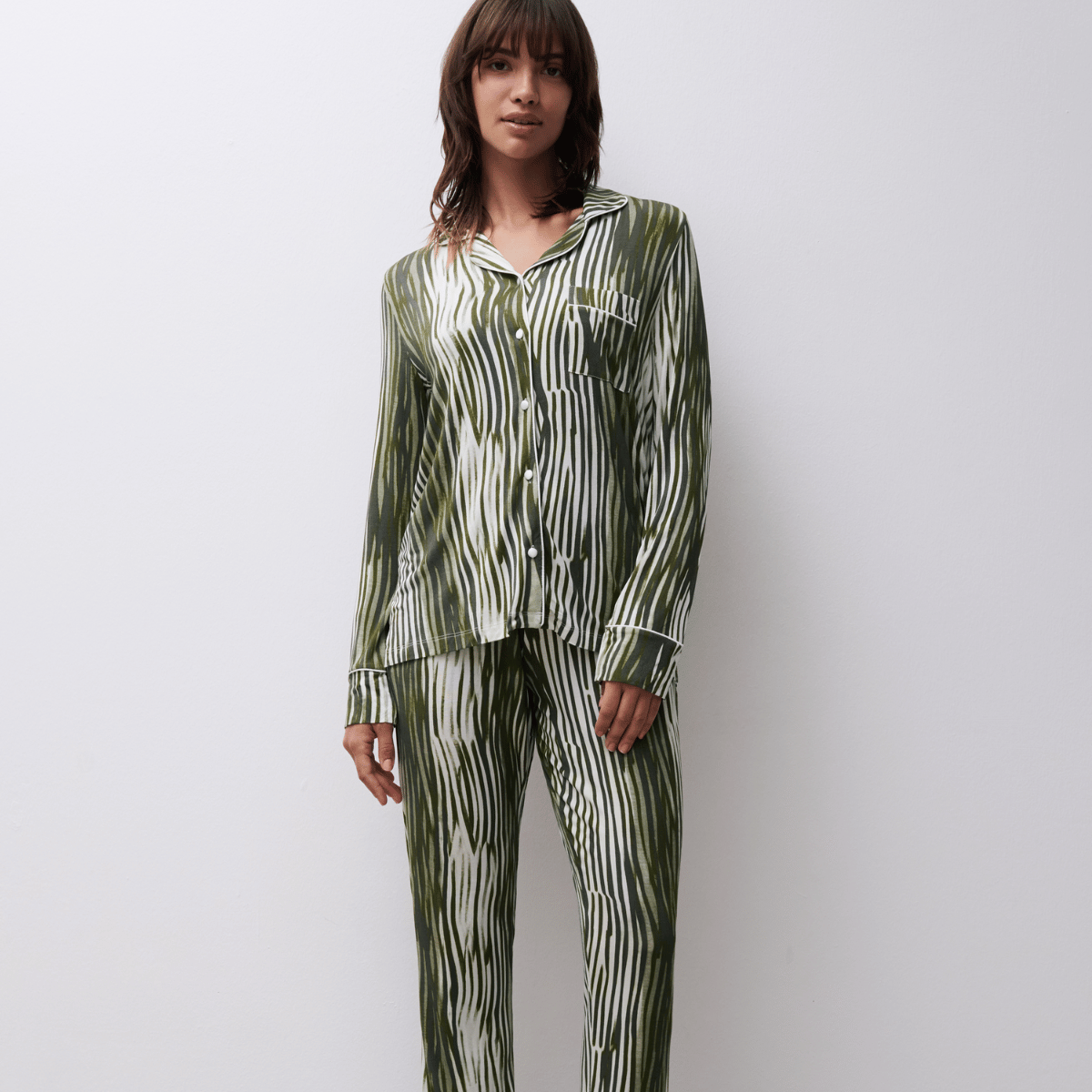 Femilet Daisy natskjorte, multi - FNB050 - C28 - Green lines