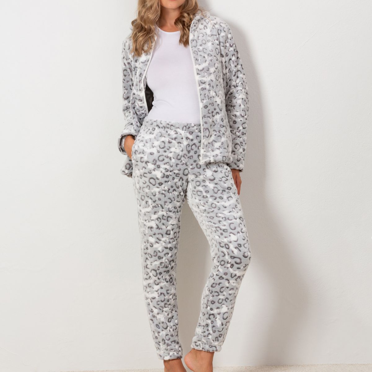 Trofé homewear, leopard - 56209 - 2100 - Grey