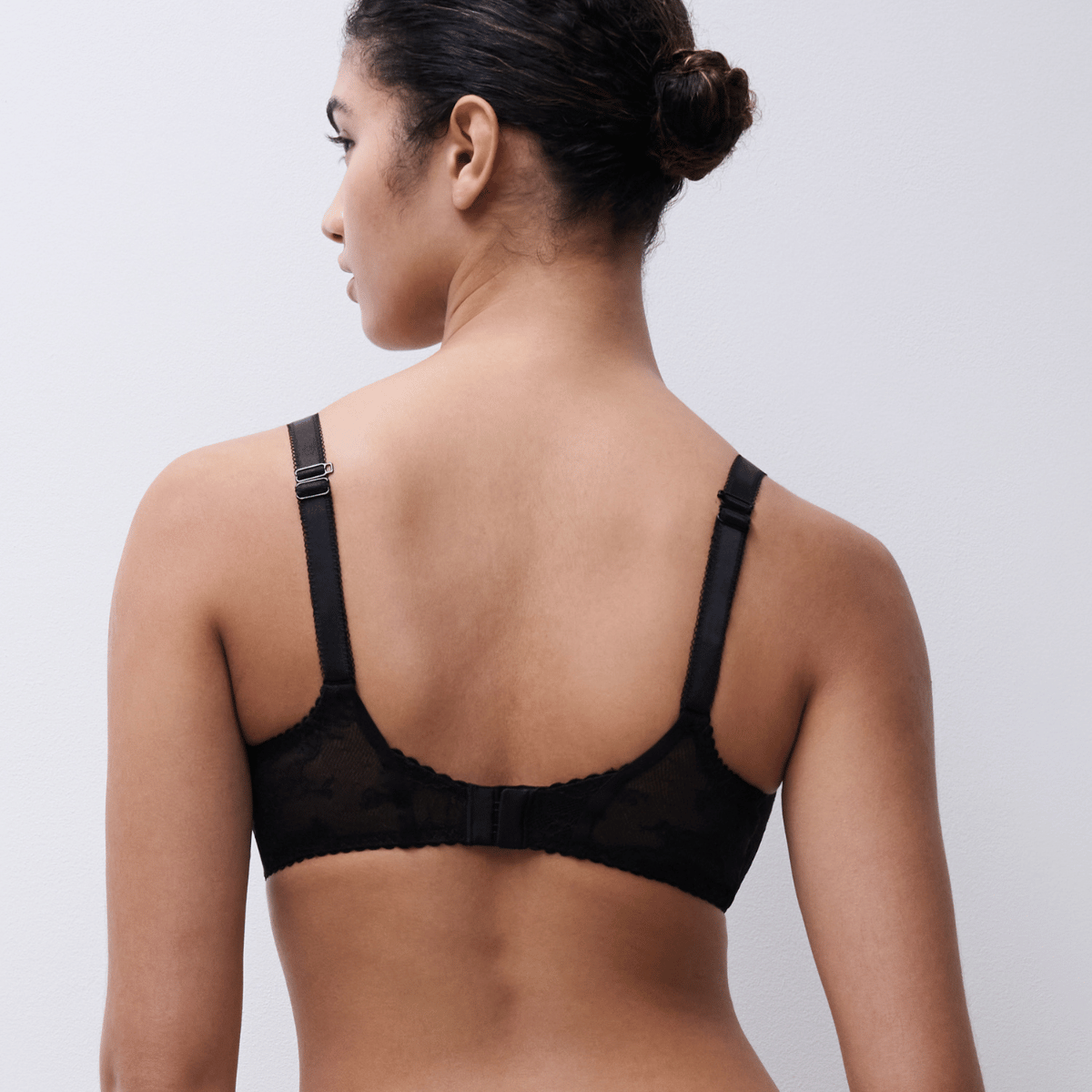 Chantelle Pulp Kiss BH med bøjle, sort - C1AMM0 - 011 - Black