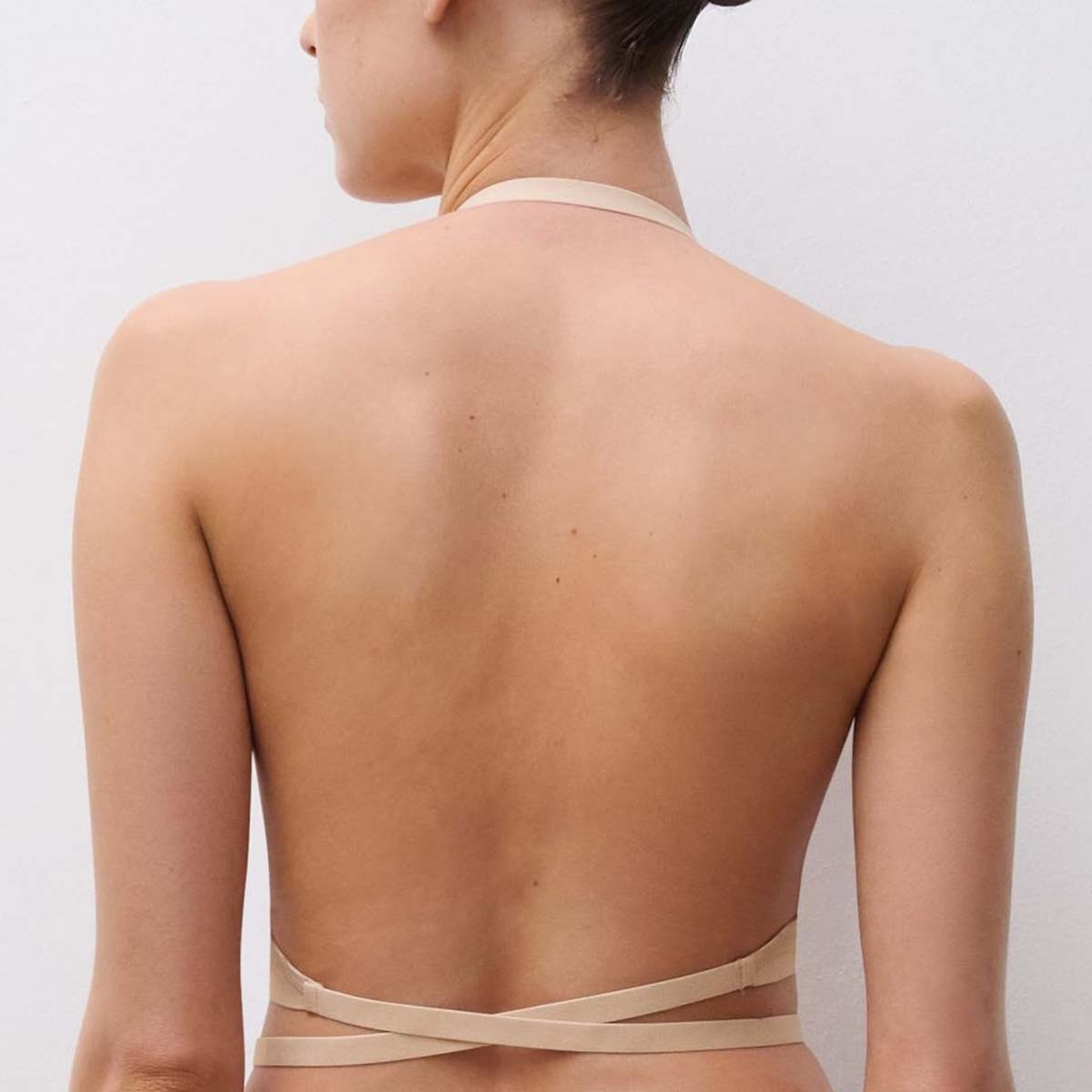 Chantelle Open Back BH med bøjle, beige - C912N9 - 01N - Golden Beige