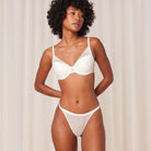 Triumph Signature Sheer g-streng, natural - 10216494 - 1595 - Ecru White