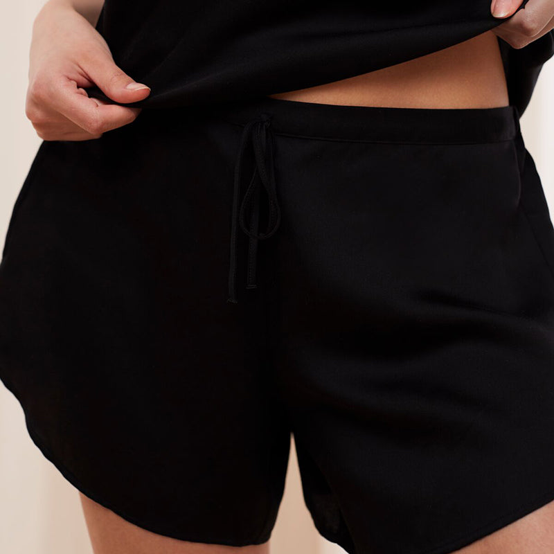 Triumph Silky Sensuality pyjamas, sort - 10216532 - 0004 - Black
