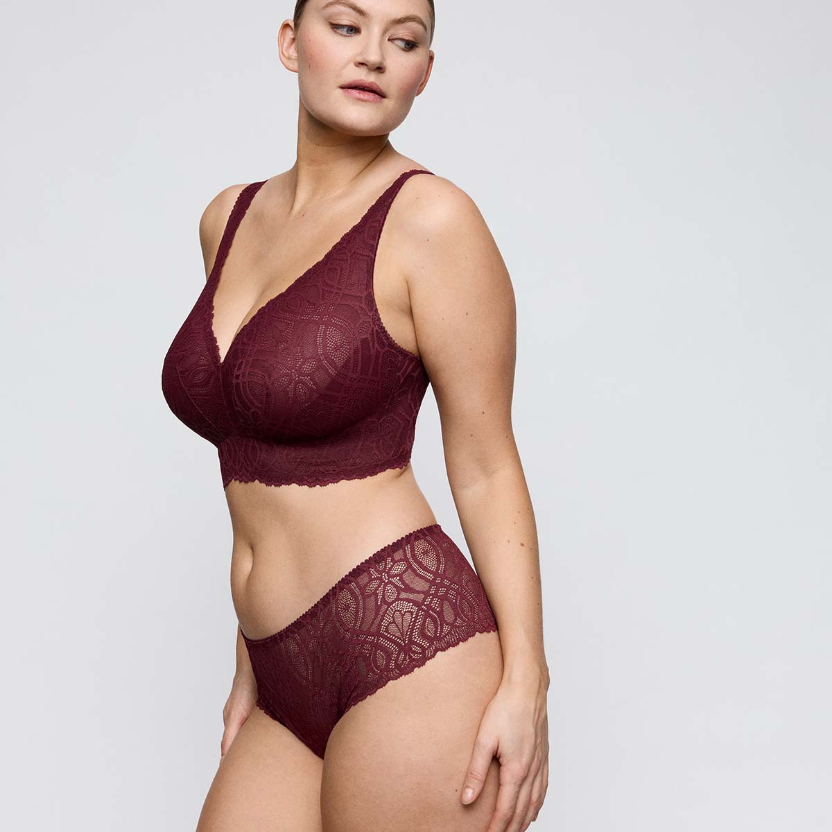 PrimaDonna Salerno g-streng, bordeaux - 0663531 - EVR - Evening Red
